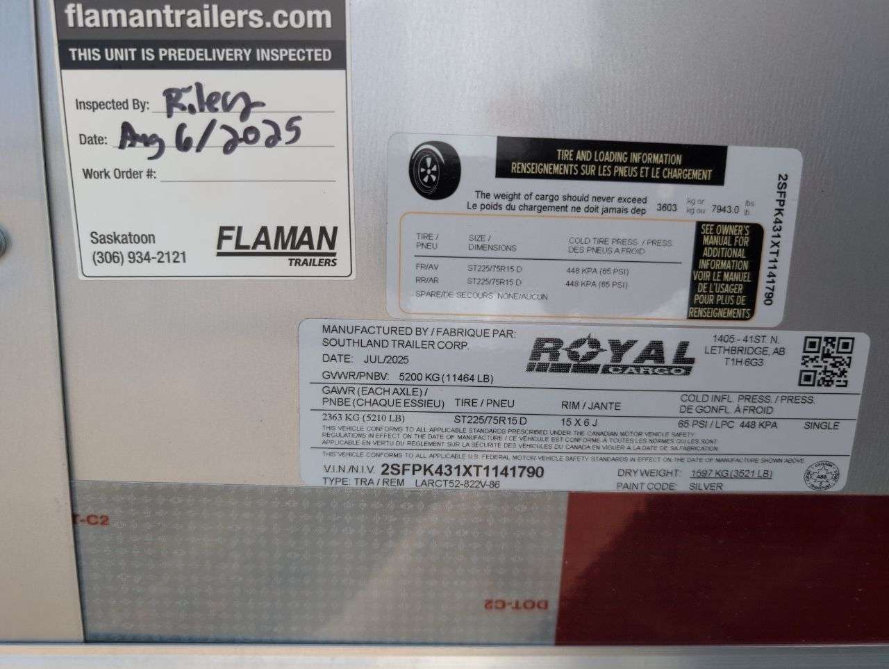 2026 Royal LARC 8'6" x 20' + V-Nose Car Hauler Trailer