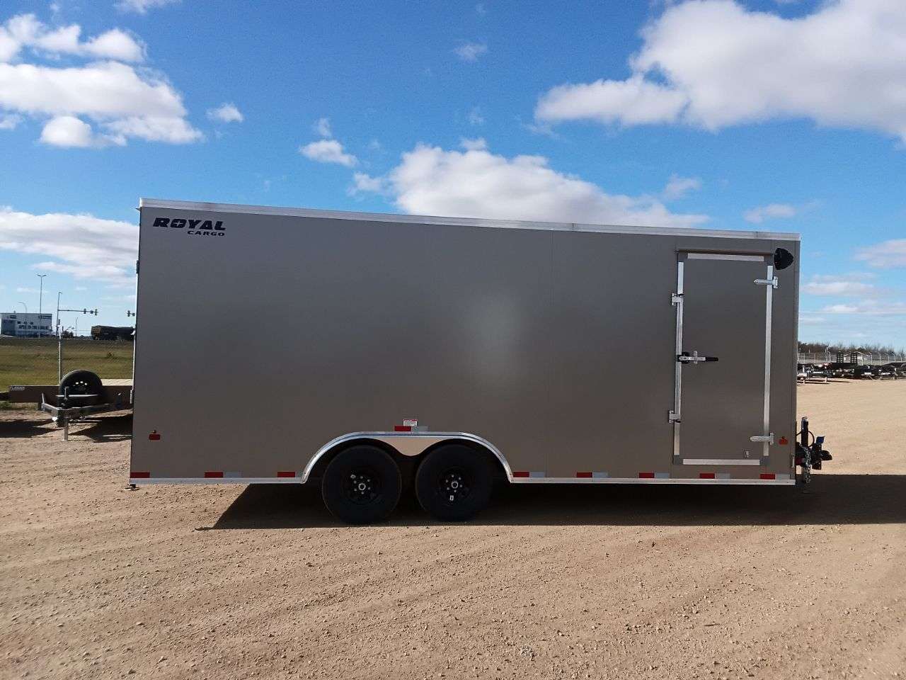 2026 Royal LARC 8'6" x 20' + V-Nose Car Hauler Trailer