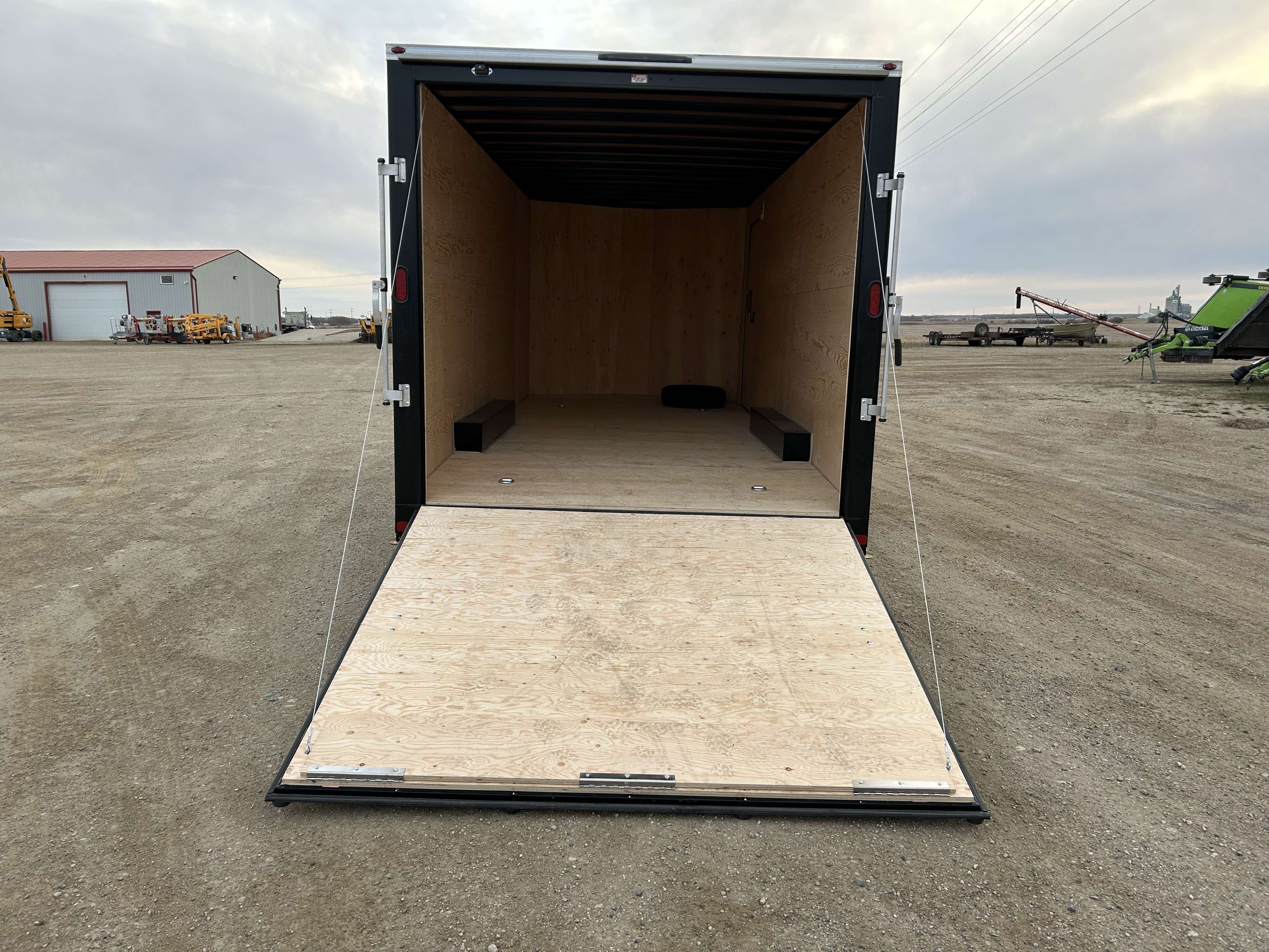 2026 Royal LARC 8'6" x 20' + V-Nose Car Hauler Trailer