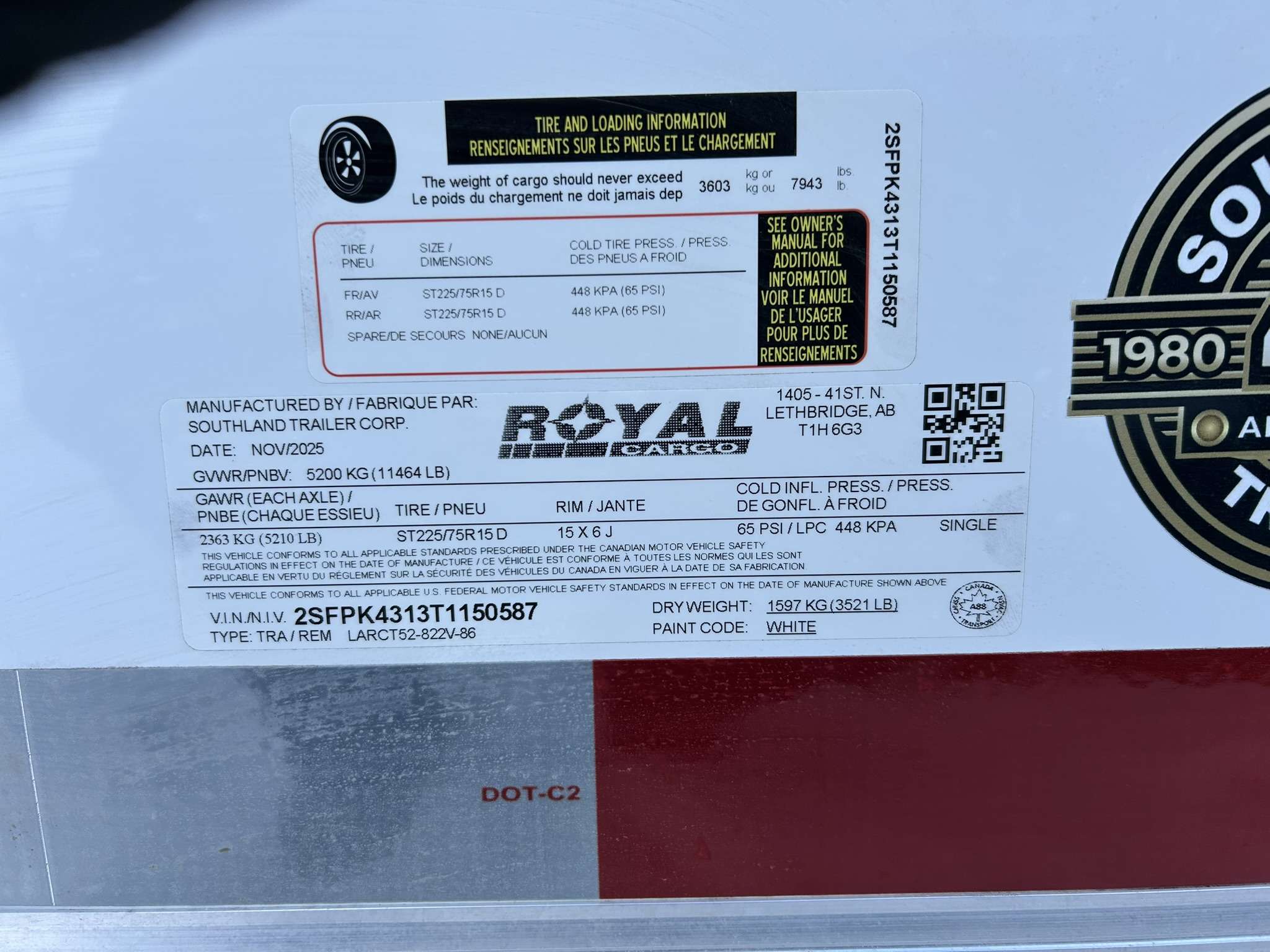 2026 Royal LARC 8'6" x 20' + V-Nose Car Hauler Trailer