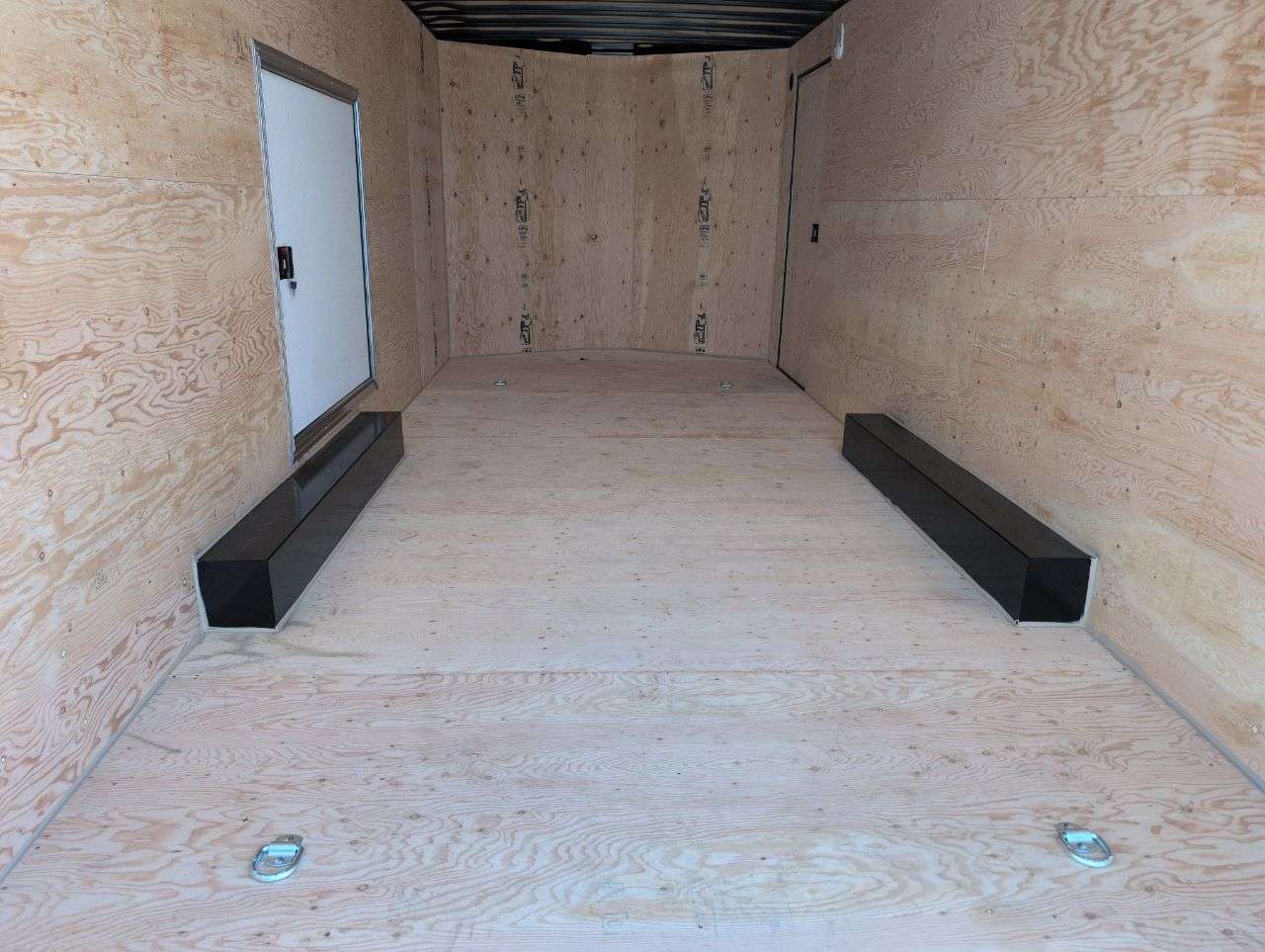 2026 Royal LARC 8'6" x 20' + V-Nose Car Hauler Trailer