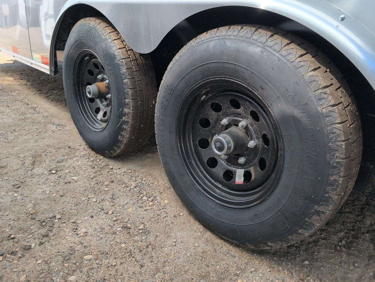 2026 Royal LARC 8'6" x 20' + V-Nose Car Hauler Trailer