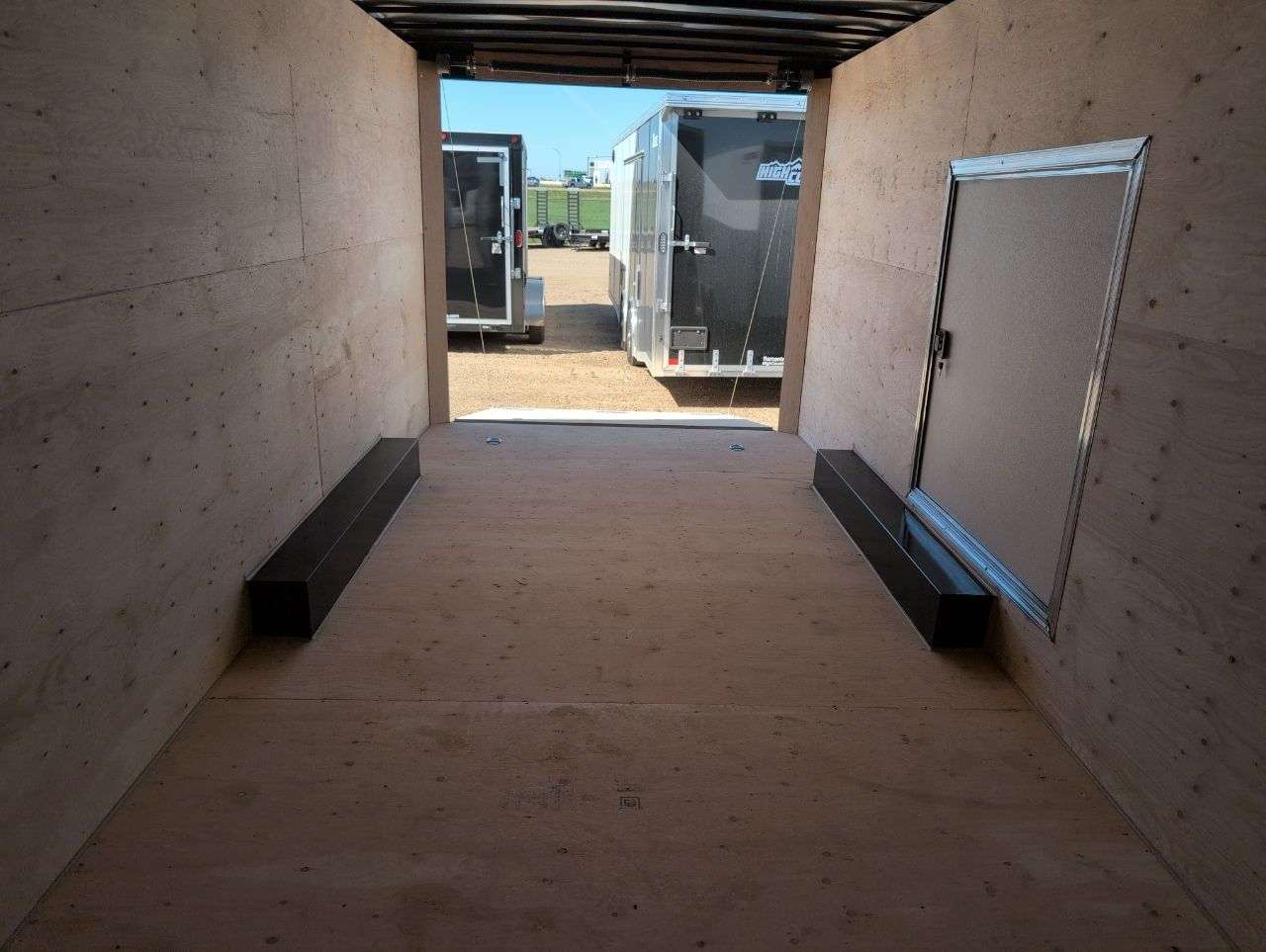 2026 Royal LARC 8'6" x 20' + V-Nose Car Hauler Trailer