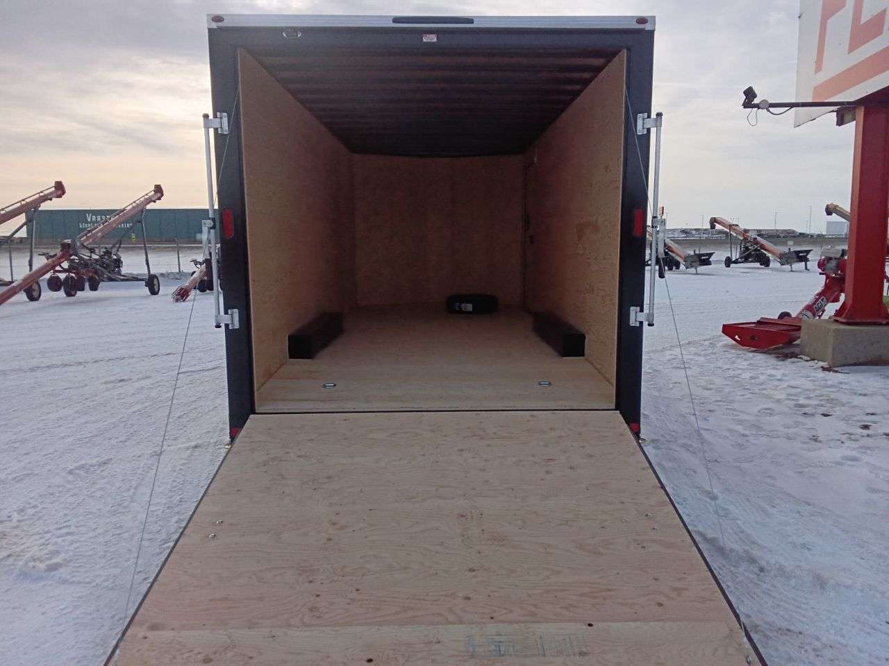 2026 Royal LARC 8'6" x 20' + V-Nose Car Hauler Trailer