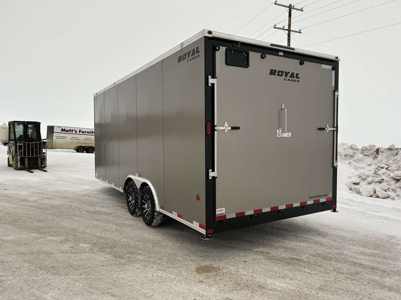 2026 Royal LARC 8'6" x 20' + V-Nose Car Hauler Trailer