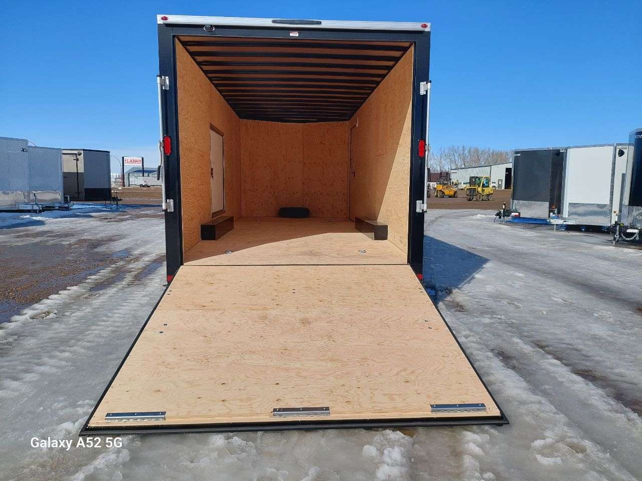 2026 Royal LARC 8'6" x 20' + V-Nose Car Hauler Trailer