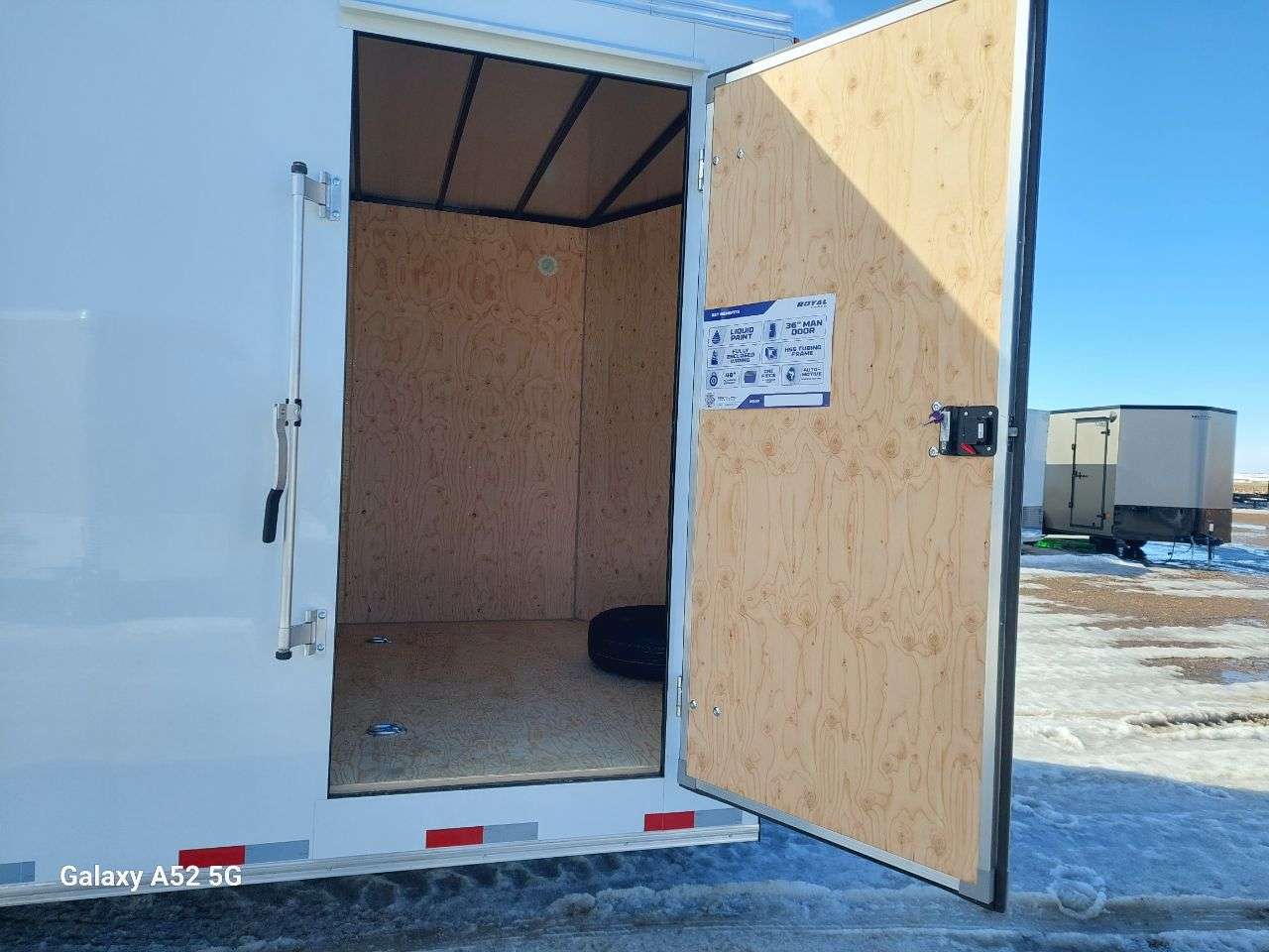 2026 Royal LARC 8'6" x 20' + V-Nose Car Hauler Trailer