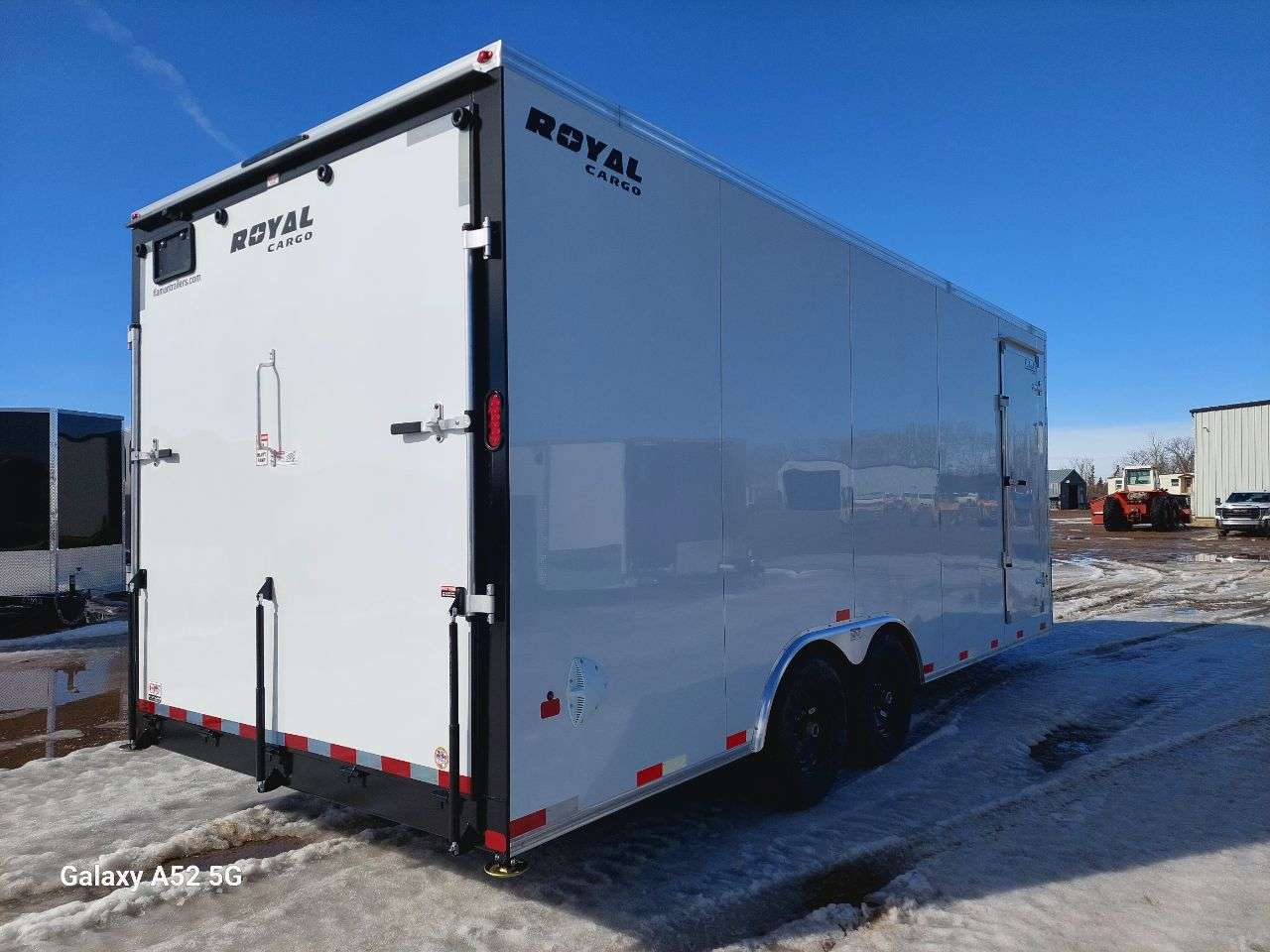 2026 Royal LARC 8'6" x 20' + V-Nose Car Hauler Trailer