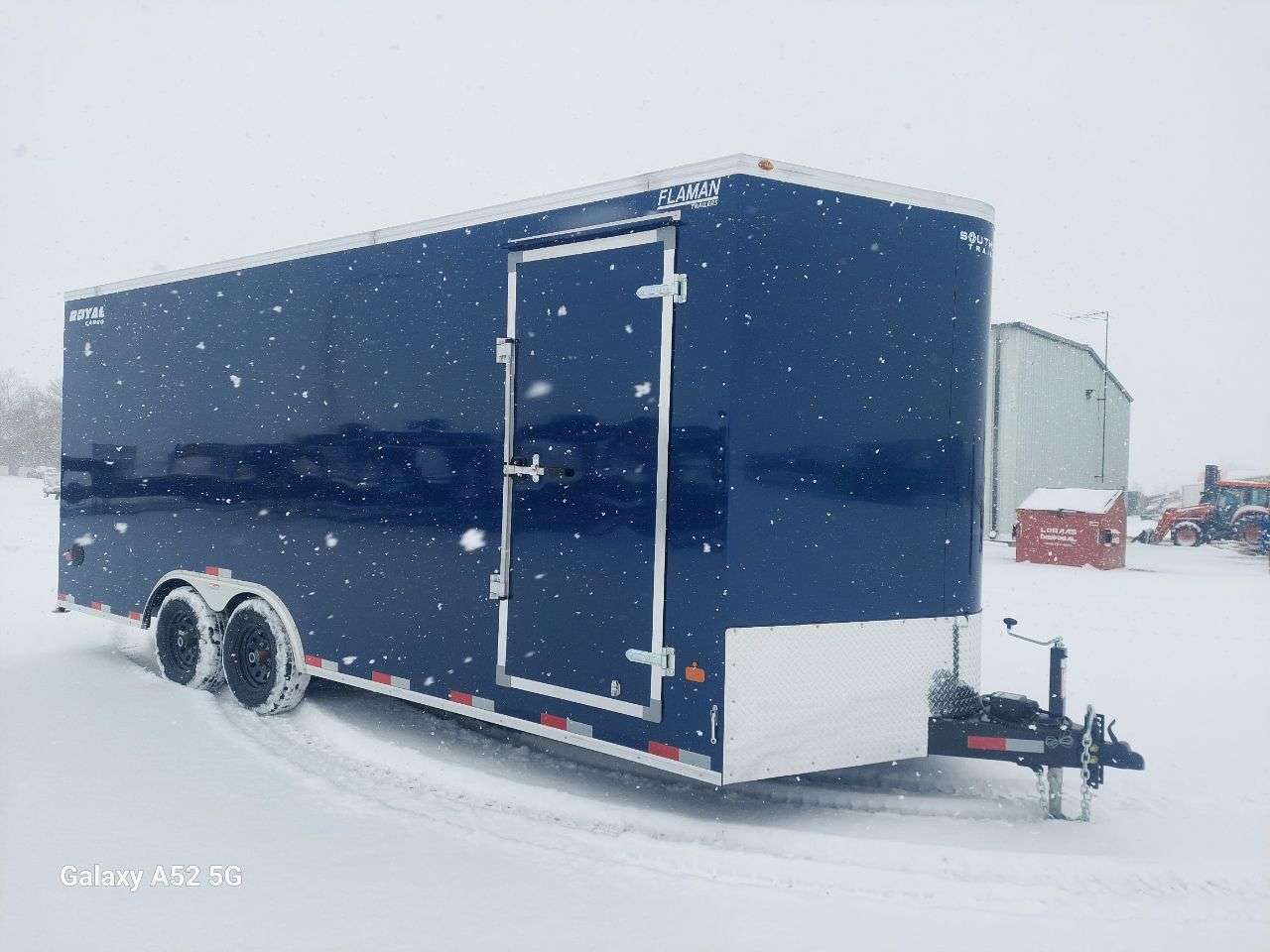 2026 Royal LARC 8'6" x 20' + V-Nose Car Hauler Trailer