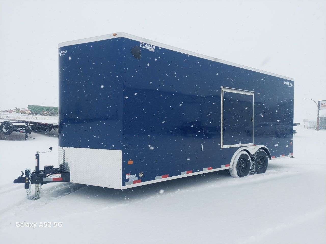 2026 Royal LARC 8'6" x 20' + V-Nose Car Hauler Trailer