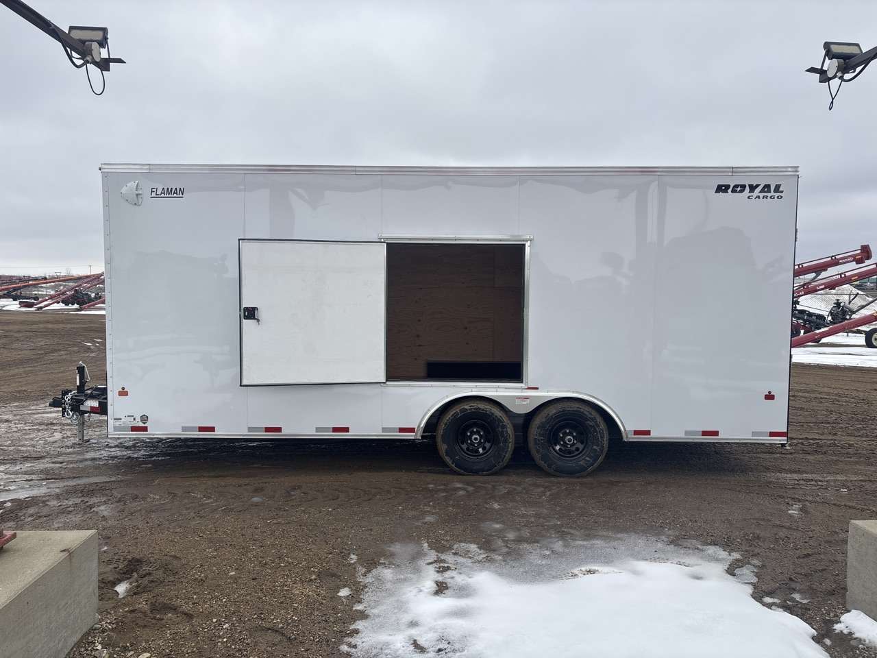 2026 Royal LARC 8'6" x 20' + V-Nose Car Hauler Trailer