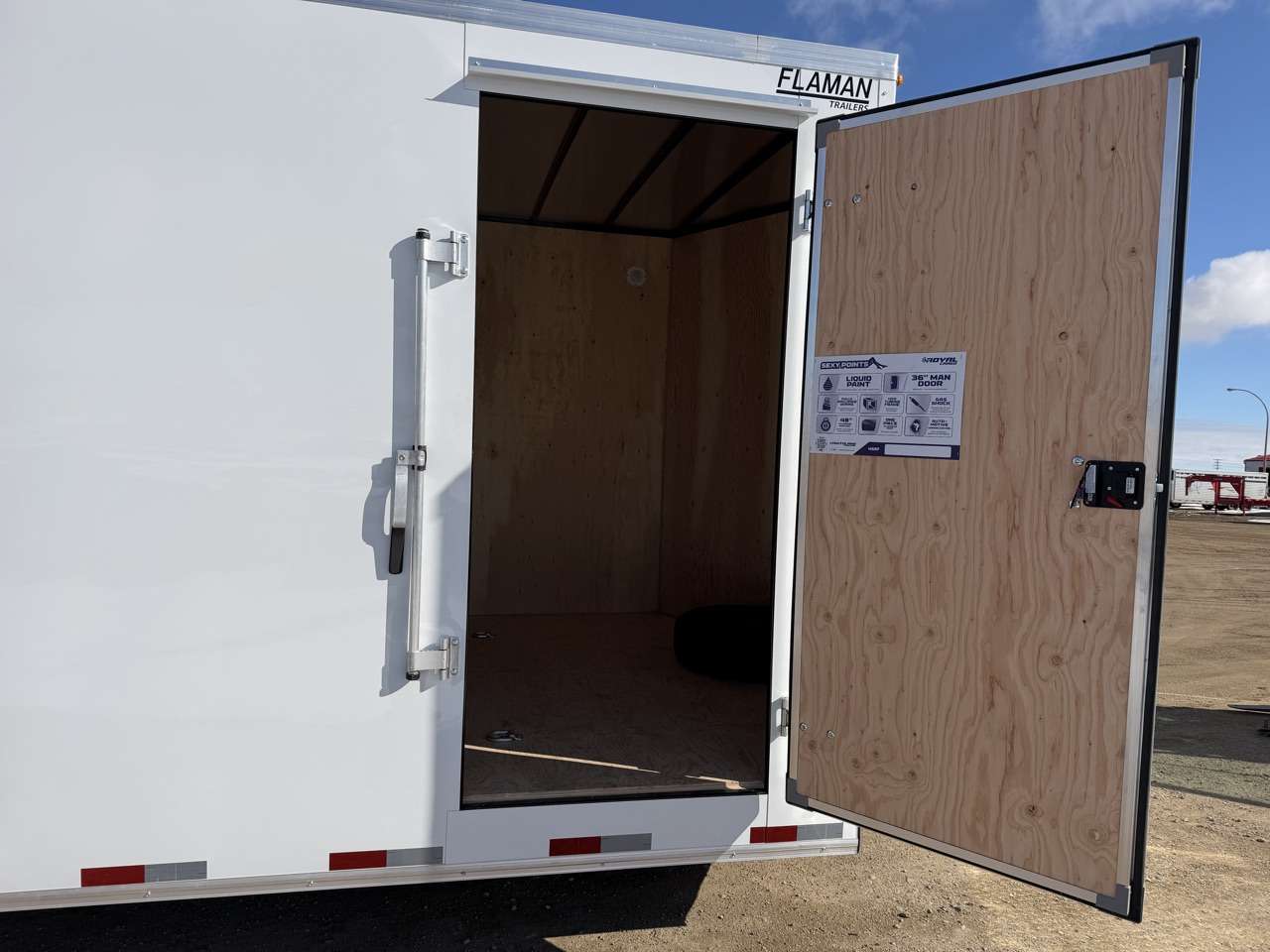 2026 Royal LARC 8'6" x 20' + V-Nose Car Hauler Trailer