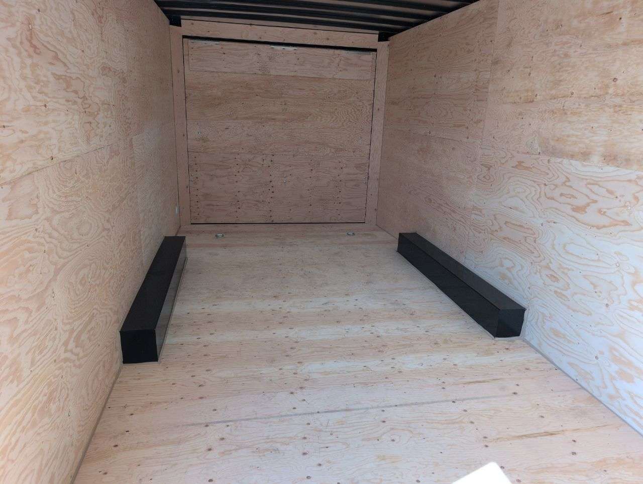 2026 Royal LARC 8'6" x 20' + V-Nose Car Hauler Trailer