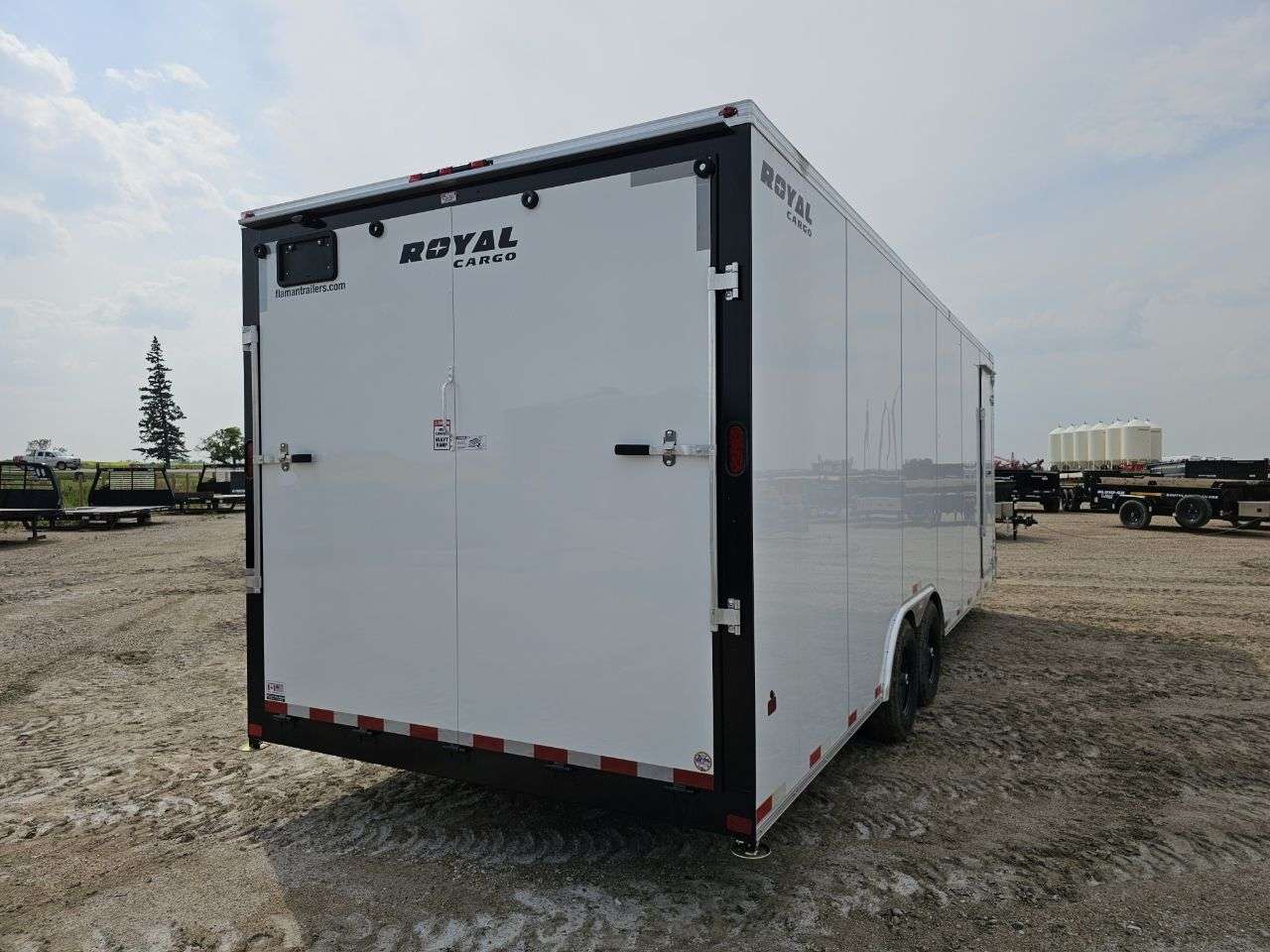 2026 Royal LARC 8'6" x 24' + V-Nose Car Hauler