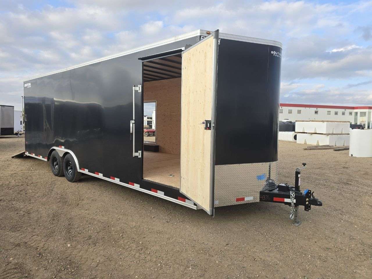 2026 Royal LARC 8'6" x 24' + V-Nose Car Hauler Trailer