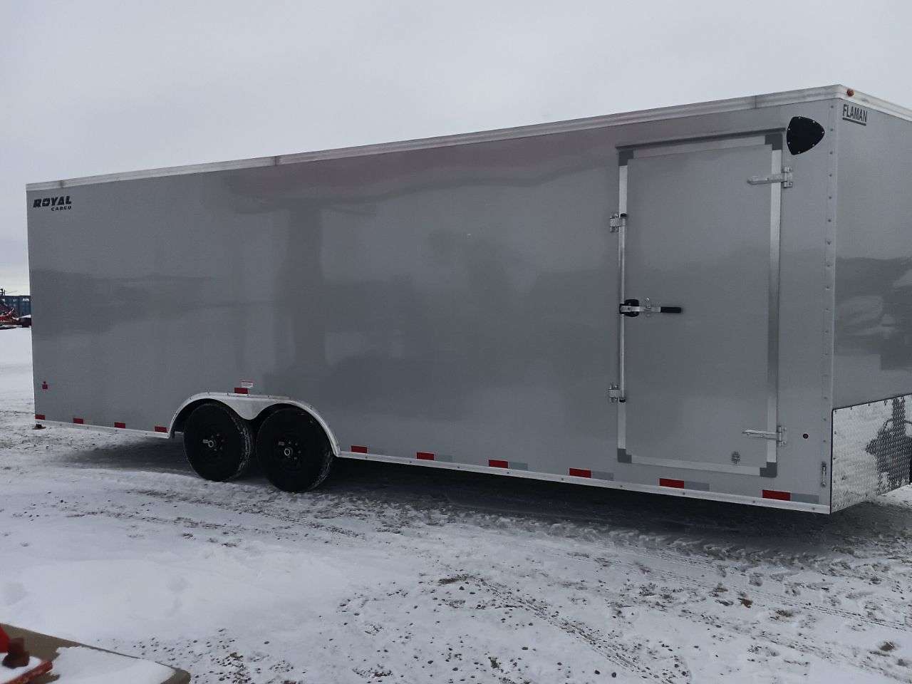 2026 Royal LARC 8'6" x 24' + V-Nose Car Hauler Trailer