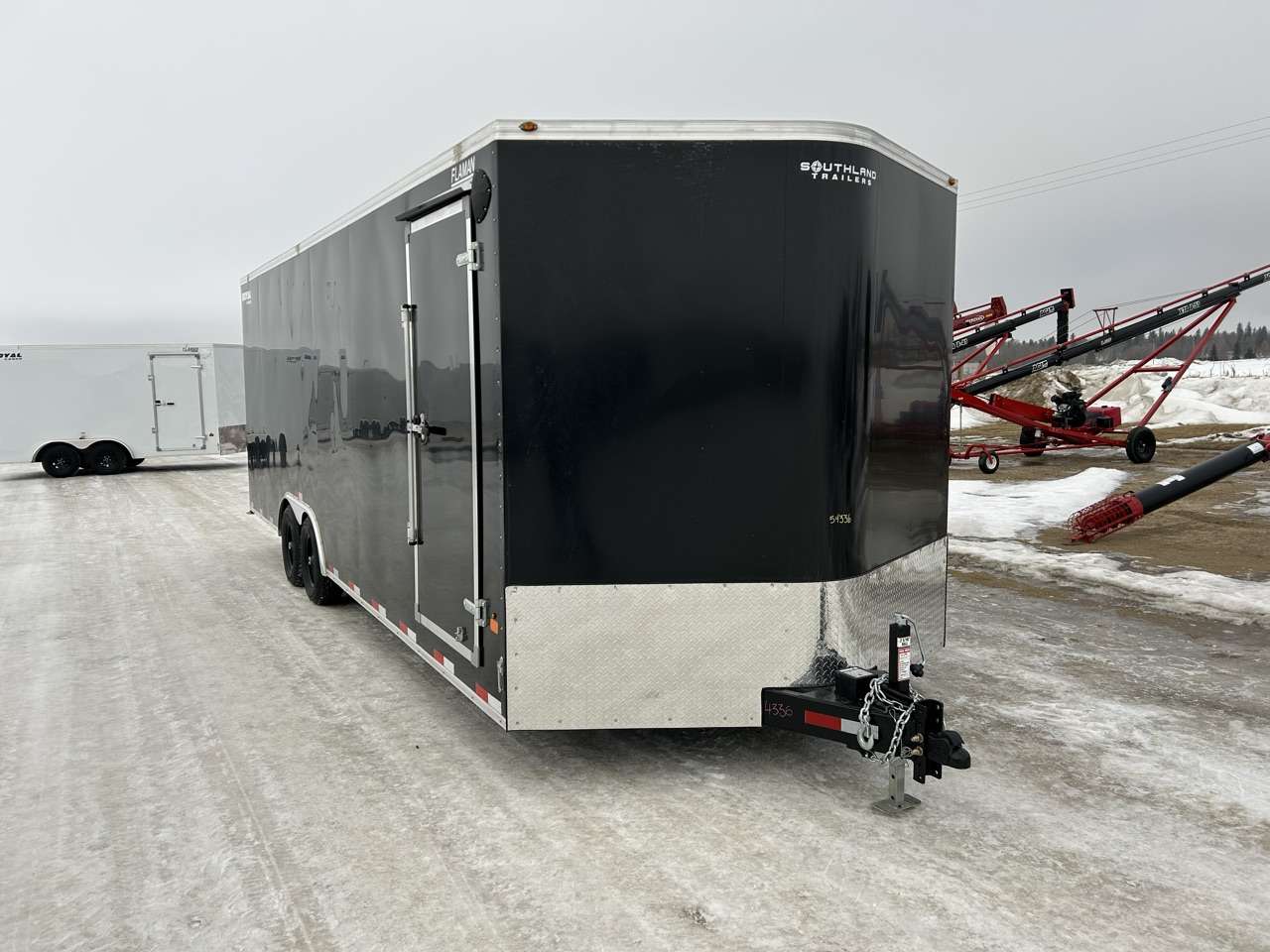 2026 Royal LARC 8'6" x 24' + V-Nose Car Hauler Trailer