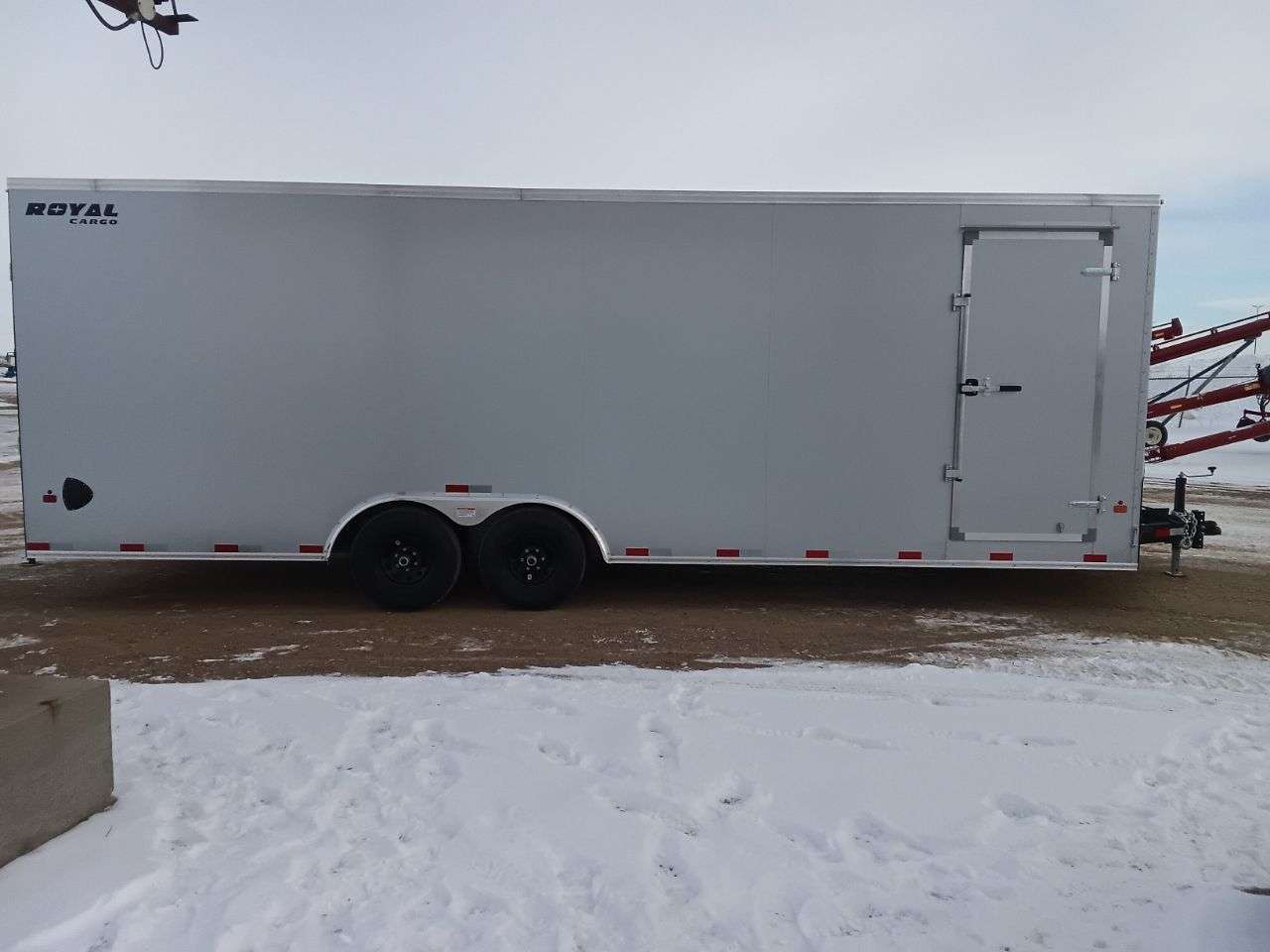 2026 Royal LARC 8'6" x 24' + V-Nose Car Hauler Trailer