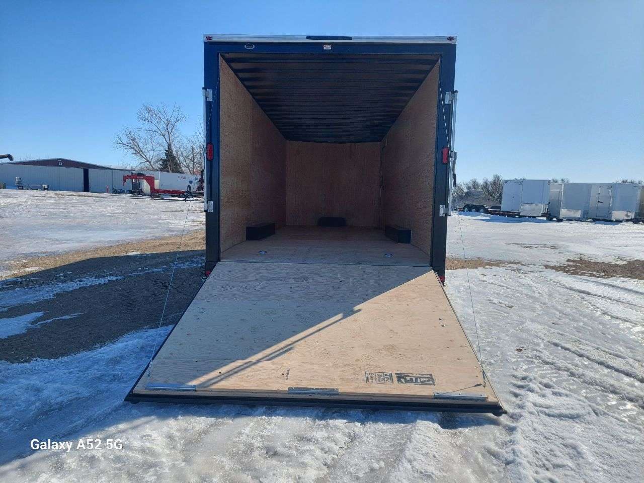 2026 Royal LARC 8'6" x 24' + V-Nose Car Hauler Trailer