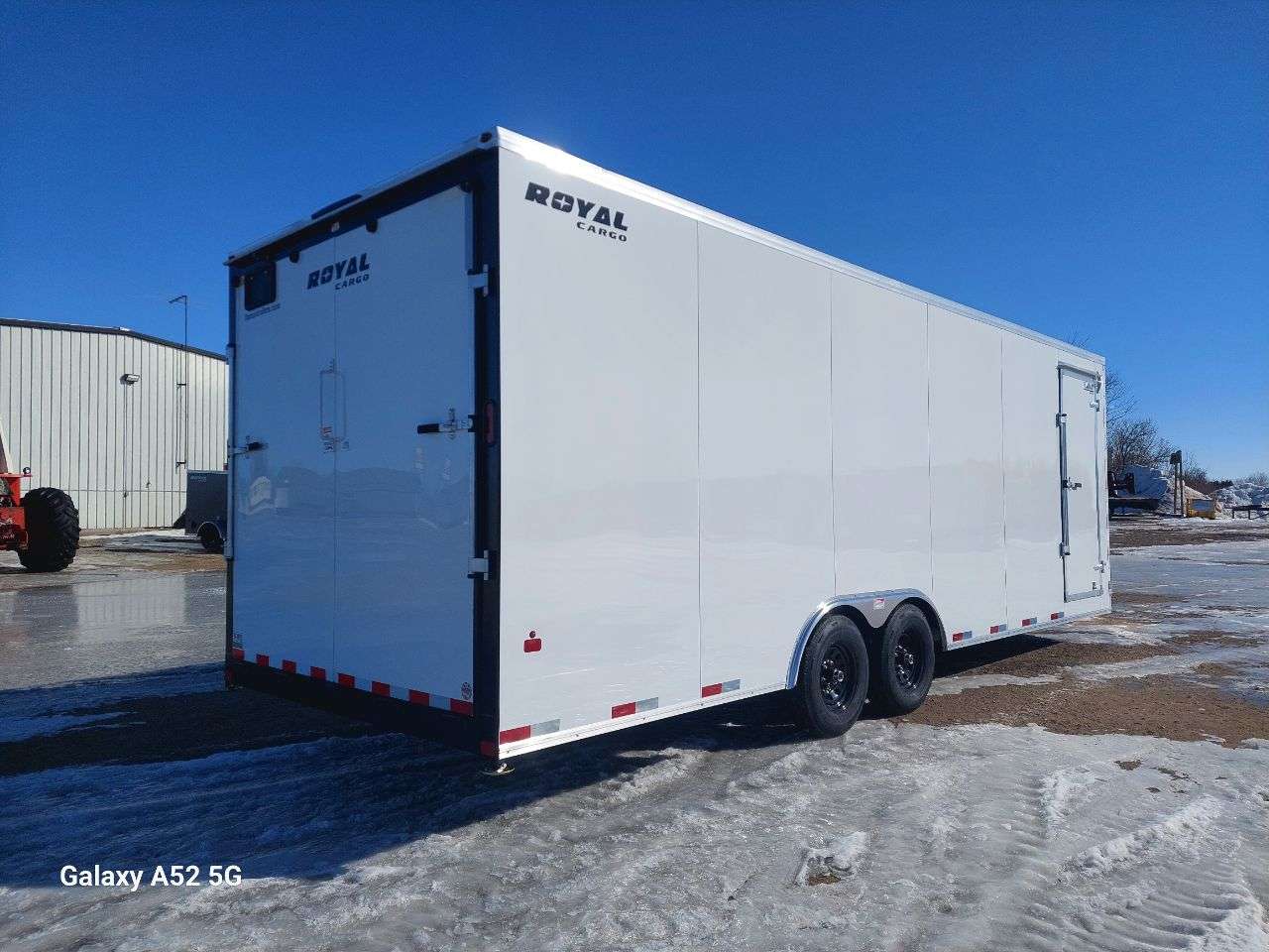 2026 Royal LARC 8'6" x 24' + V-Nose Car Hauler Trailer