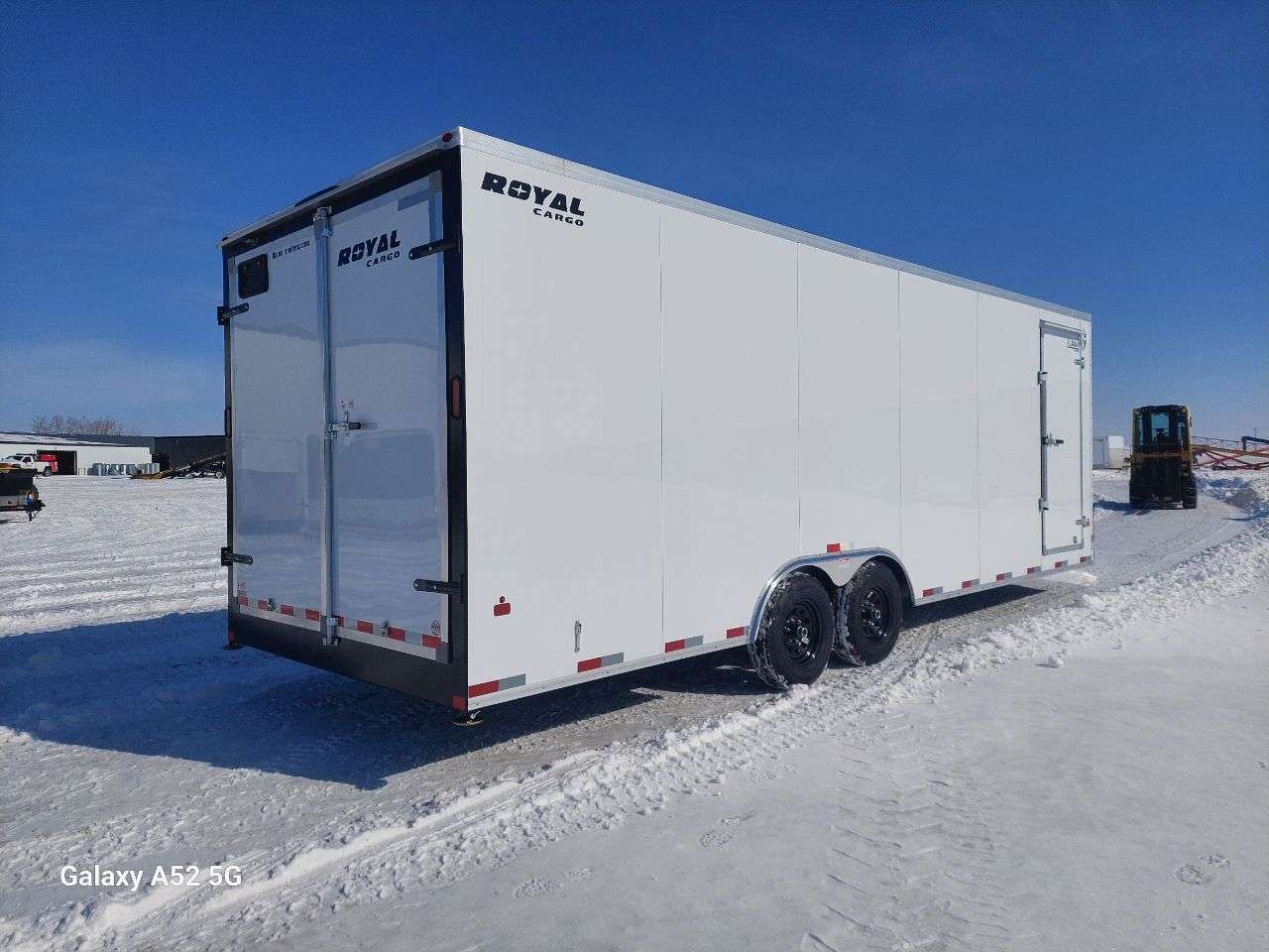 2026 Royal LARC 8'6" x 24' + V-Nose Car Hauler Trailer