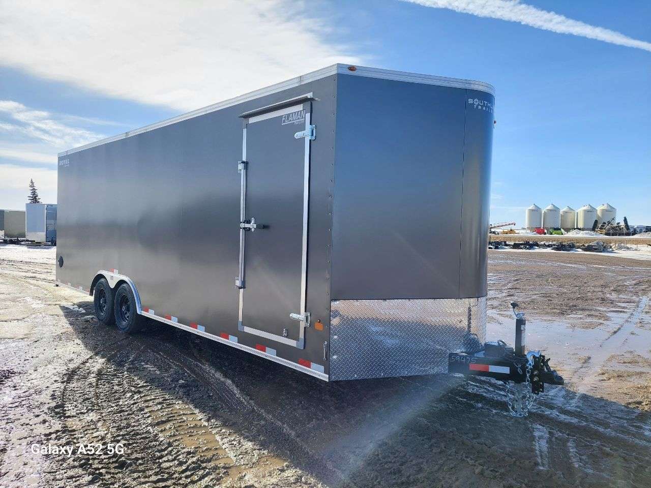 2026 Royal LARC 8'6" x 24' + V-Nose Car Hauler Trailer