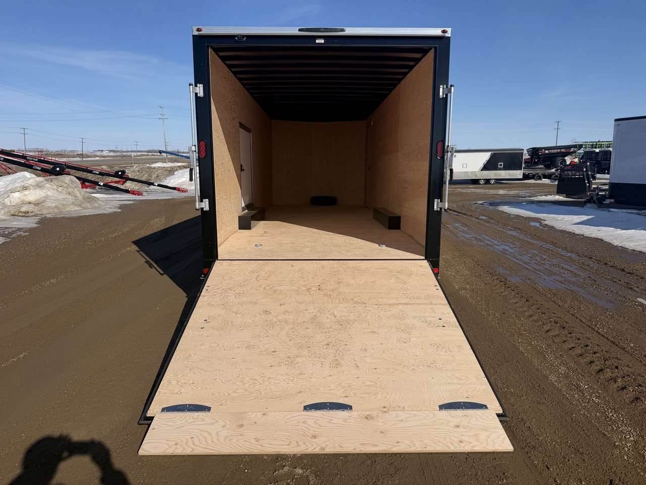2026 Royal LARC 8'6" x 24' + V-Nose Car Hauler Trailer