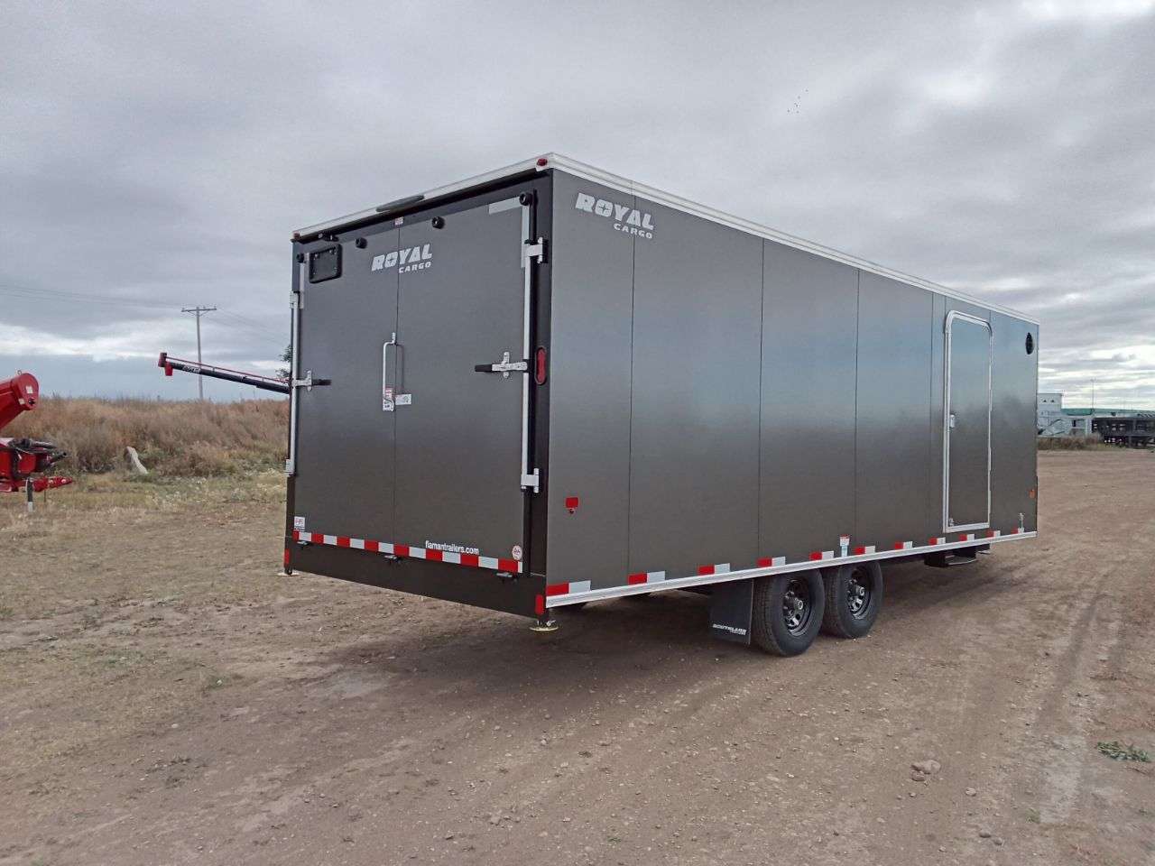2026 Royal LARSM 8'6" x 22' + V-Nose Toy Hauler Trailer