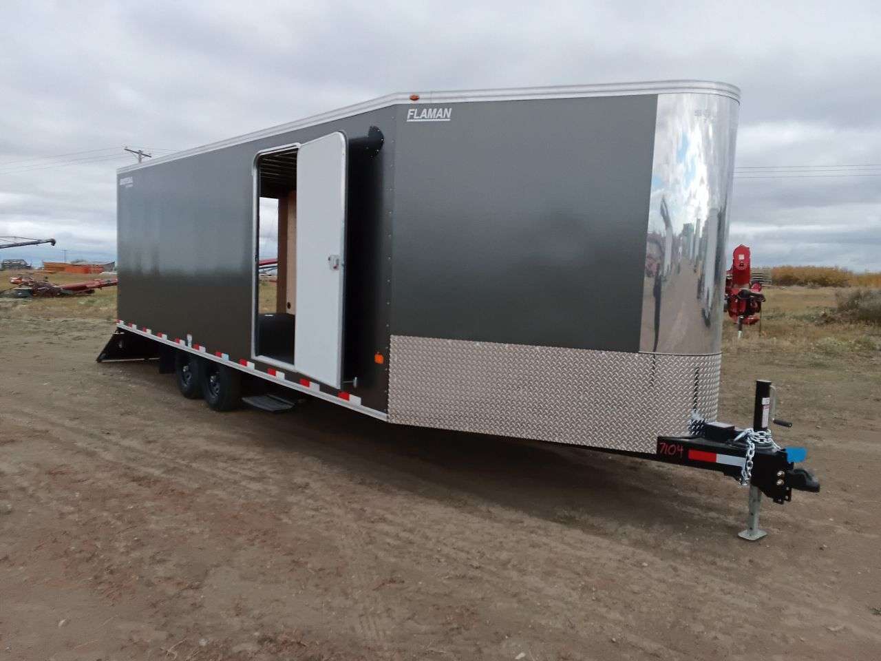 2026 Royal LARSM 8'6" x 22' + V-Nose Toy Hauler Trailer