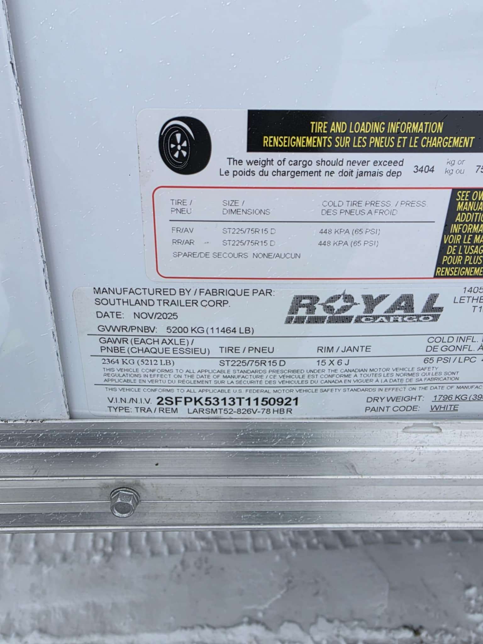 2026 Royal LARSM 8'6" x 22' + V-Nose Toy Hauler Trailer