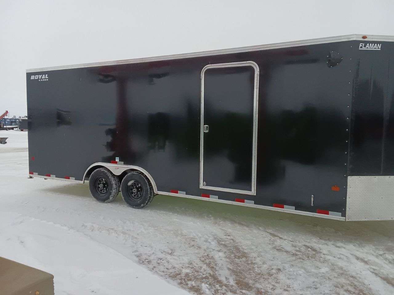 2026 Royal LARSM 8'6" x 22' + V-Nose Toy Hauler Trailer