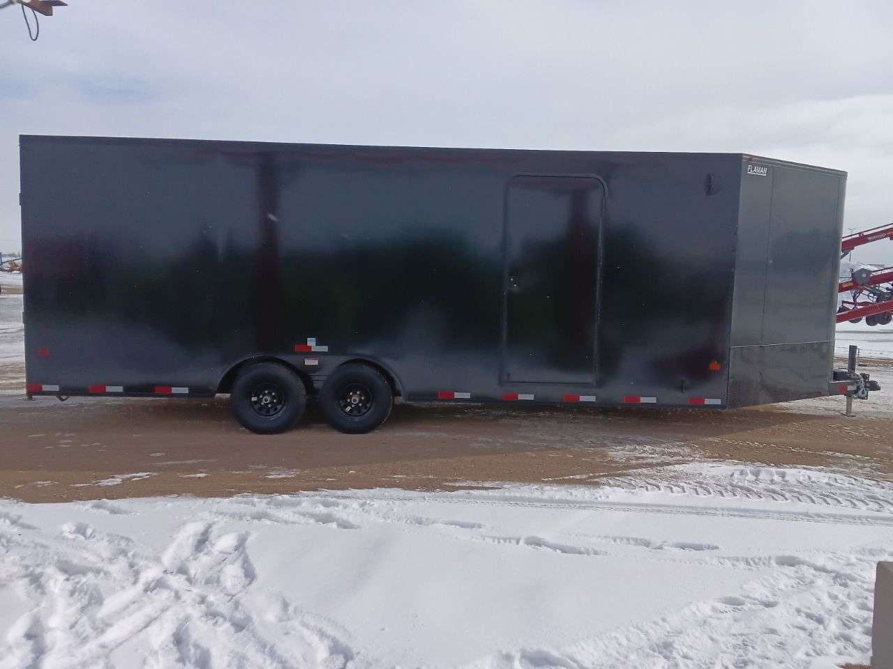 2026 Royal LARSM 8'6" x 22' + V-Nose Toy Hauler Trailer