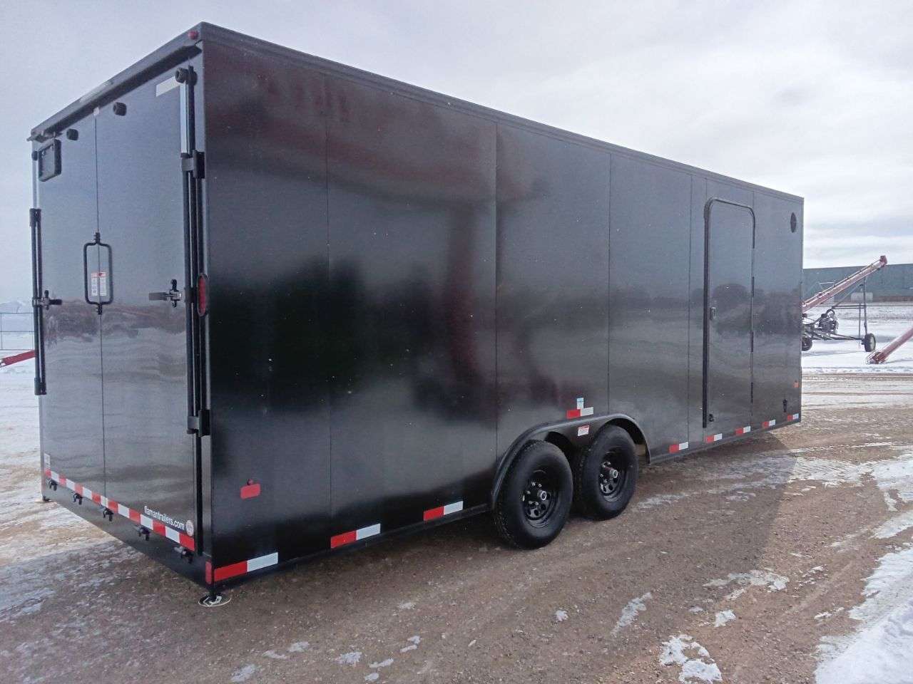 2026 Royal LARSM 8'6" x 22' + V-Nose Toy Hauler Trailer