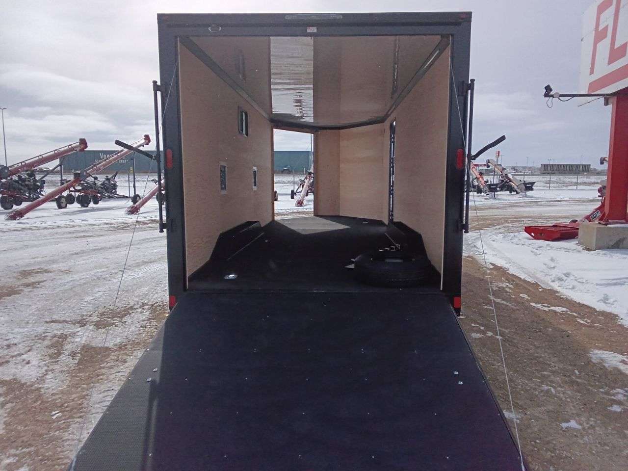 2026 Royal LARSM 8'6" x 22' + V-Nose Toy Hauler Trailer