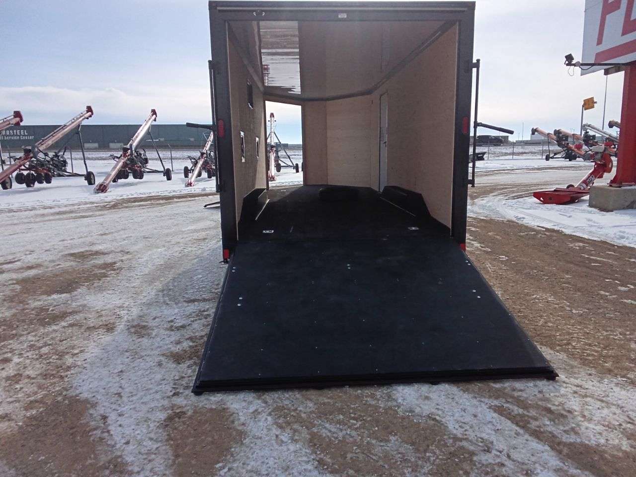 2026 Royal LARSM 8'6" x 22' + V-Nose Toy Hauler Trailer