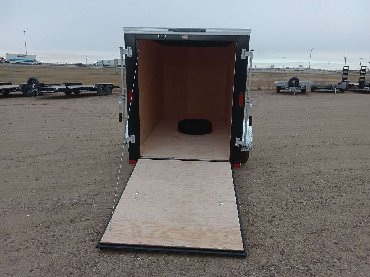 2026 Royal LCH 5' x 10' + V-Nose Cargo Trailer