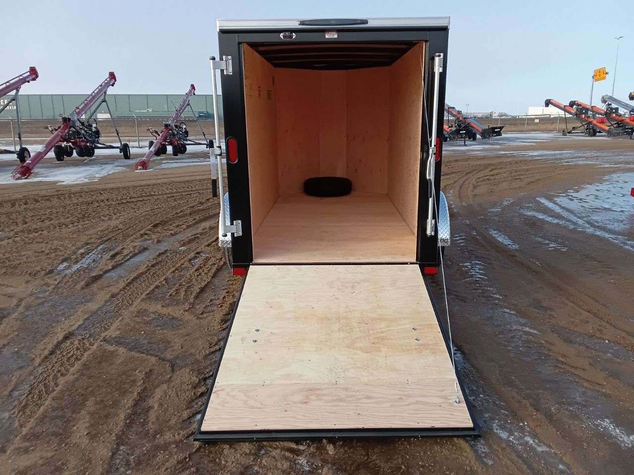 2026 Royal LCH 5' x 10' + V-Nose Cargo Trailer