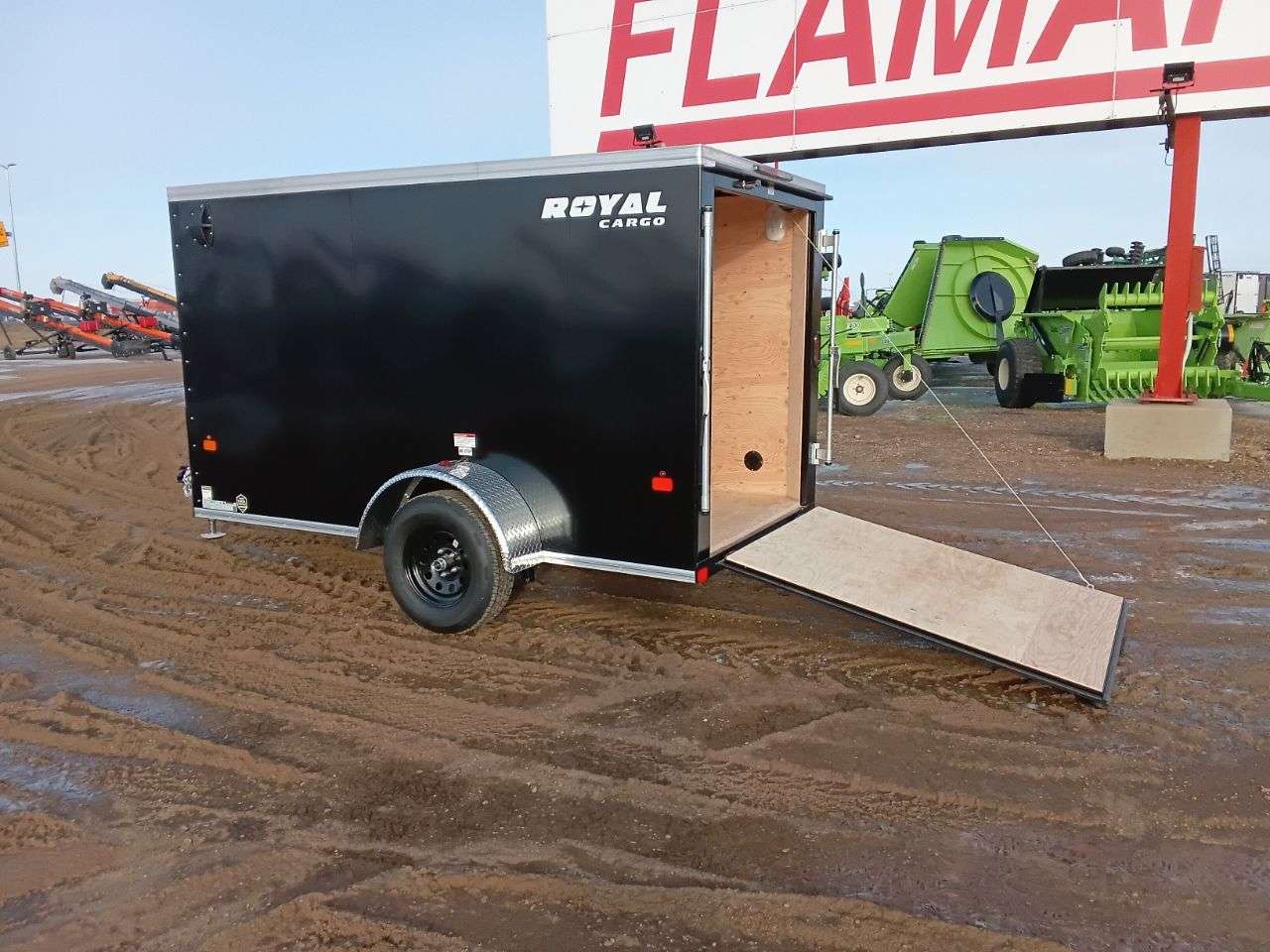 2026 Royal LCH 5' x 10' + V-Nose Cargo Trailer