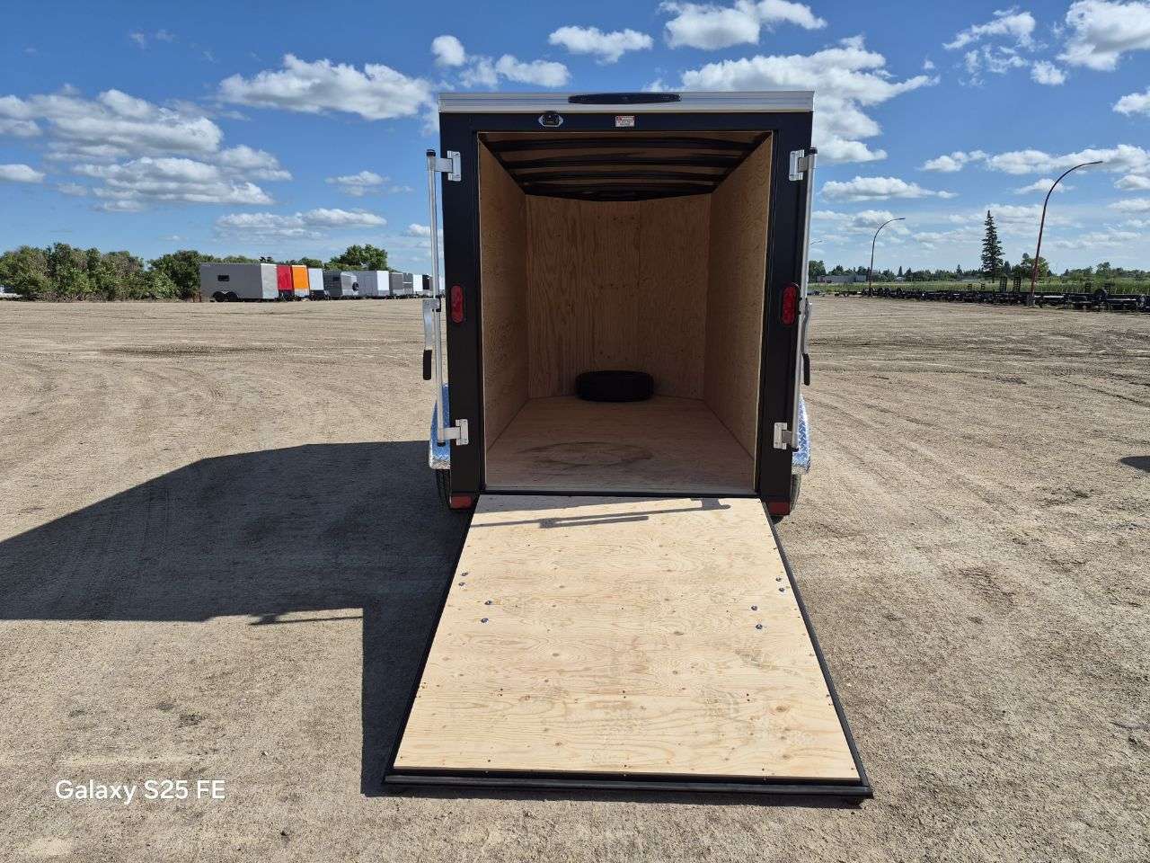 2026 Royal LCH 5' x 10' + V-Nose Cargo Trailer