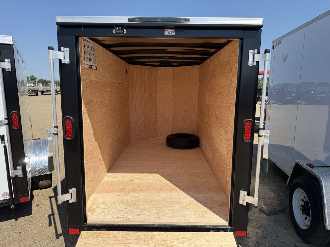 2026 Royal LCH 5' x 10' + V-Nose Cargo Trailer