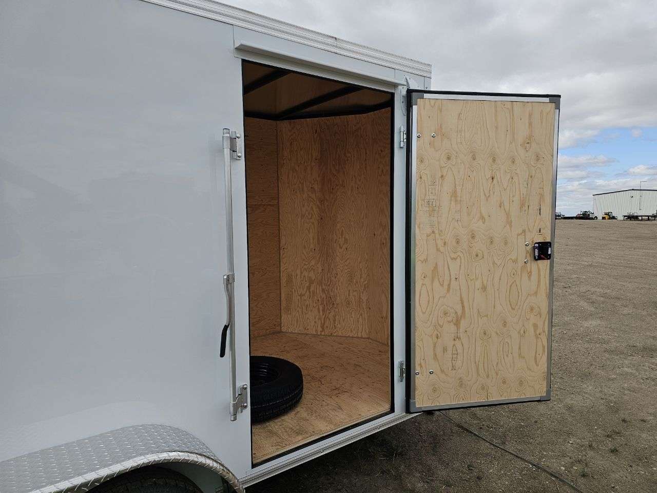 2026 Royal LCH 6' x 12' + V-Nose Cargo Trailer
