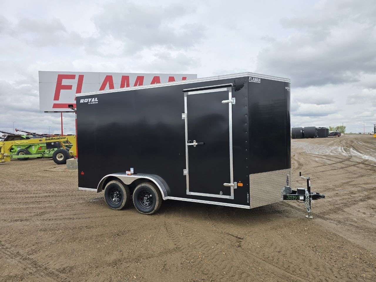 2026 Royal LCH 7'6" x 14' + V-Nose Cargo