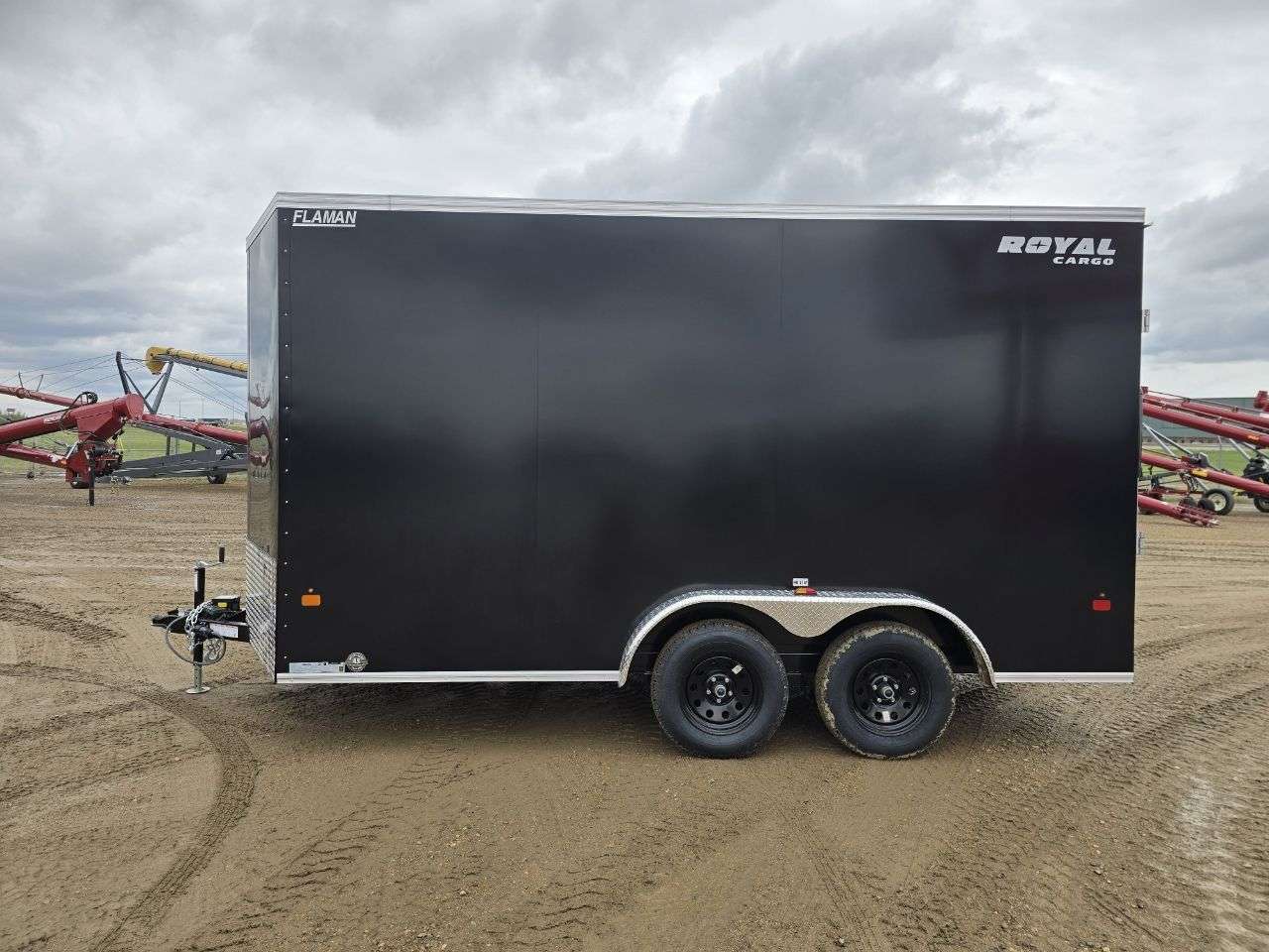2026 Royal LCH 7'6" x 14' + V-Nose Cargo