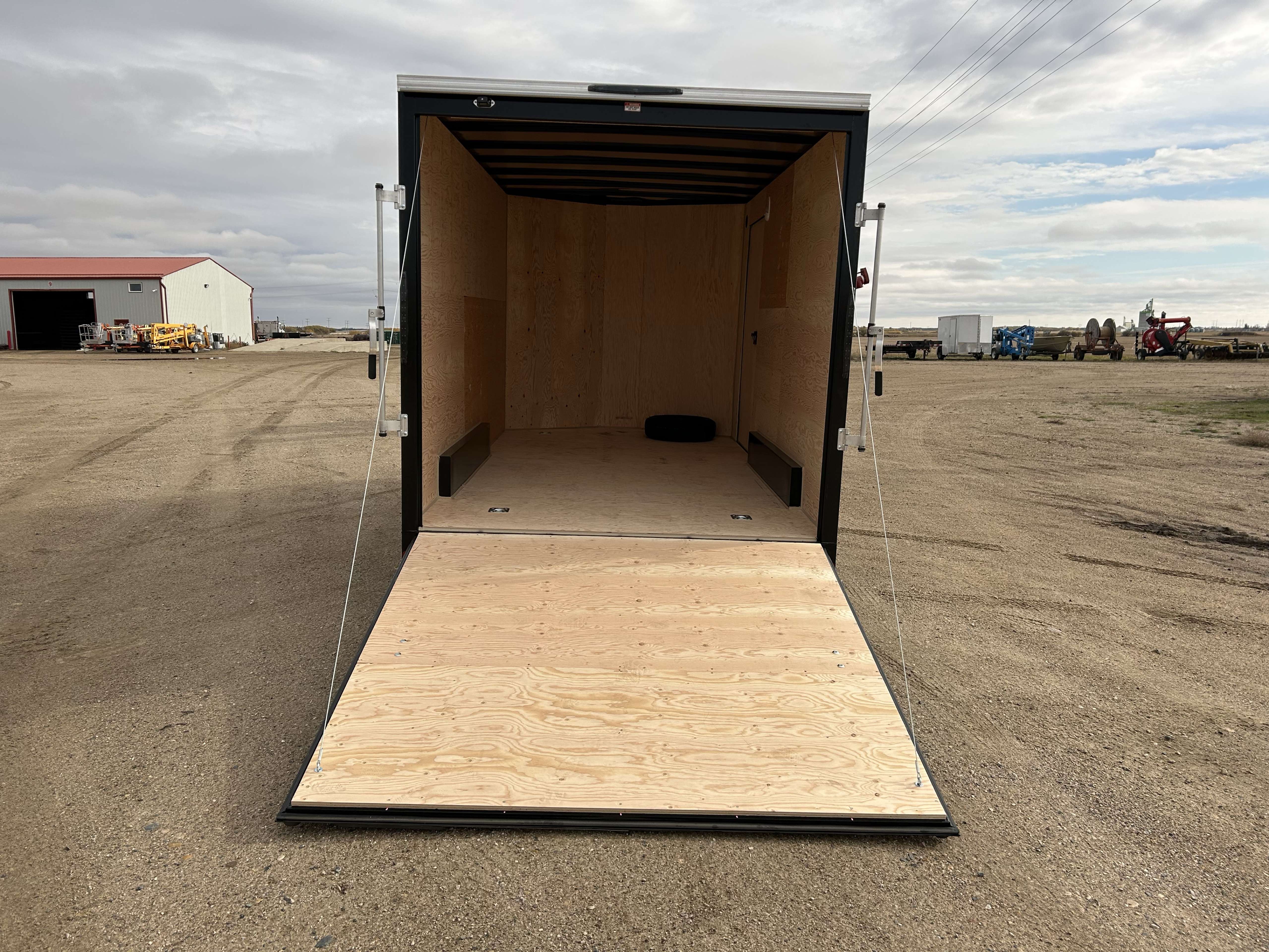 2026 Royal LCH 7'6" x 14' + V-Nose Cargo Trailer