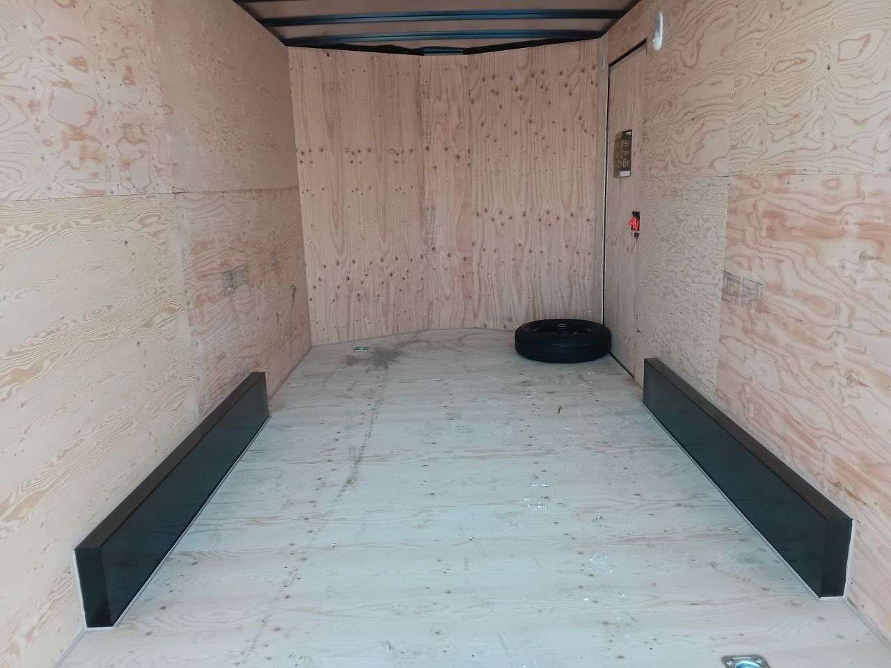 2026 Royal LCH 7'6" x 14' + V-Nose Cargo Trailer