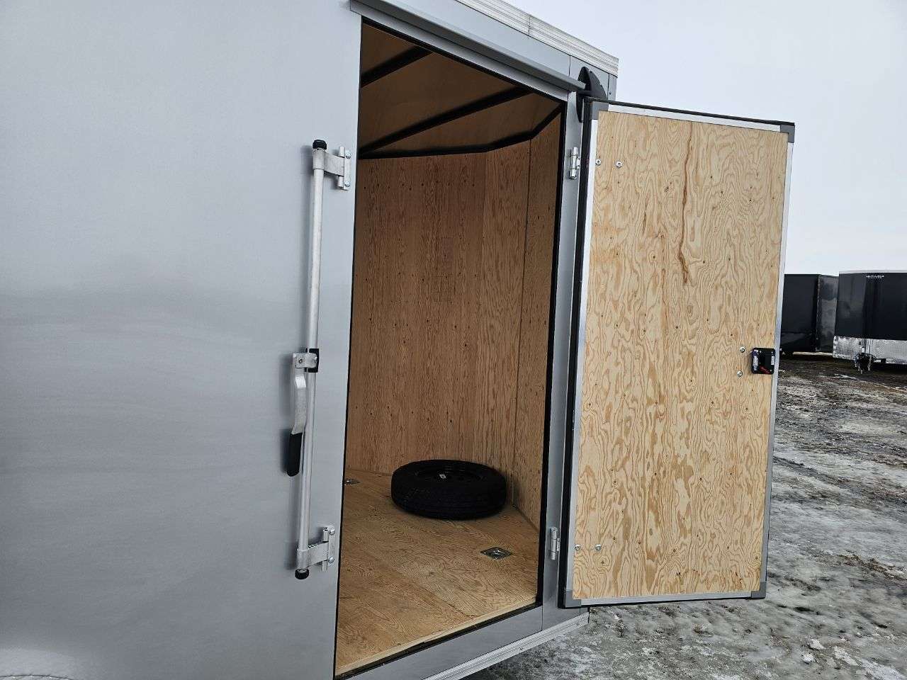 2026 Royal LCH 7'6" x 14' + V-Nose Cargo Trailer