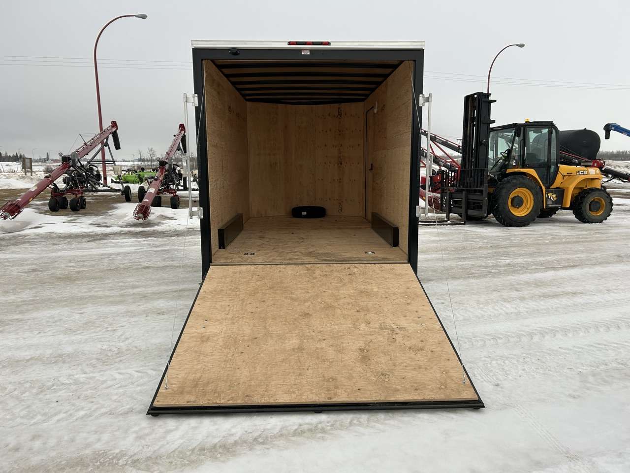 2026 Royal LCH 7'6" x 14' + V-Nose Cargo Trailer