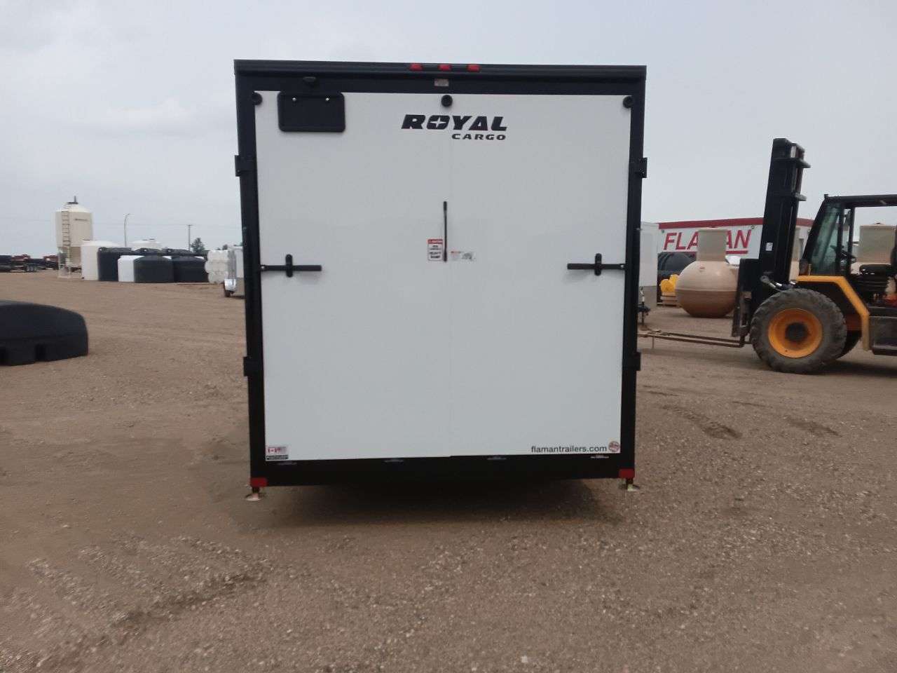 2026 Royal LCH 7'6" x 16' + V-Nose Cargo