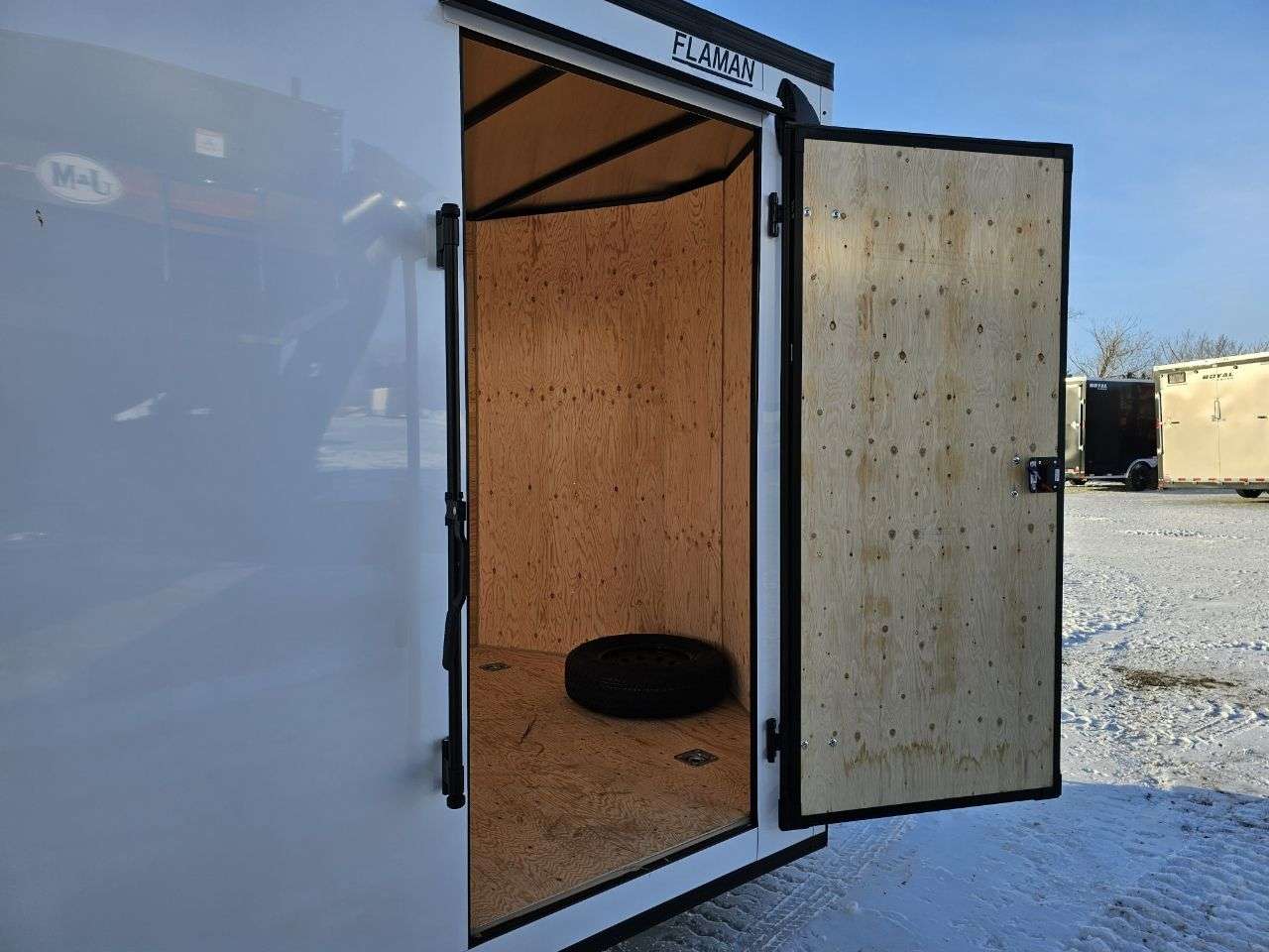 2026 Royal LCH 7'6" x 16' + V-Nose Cargo Trailer