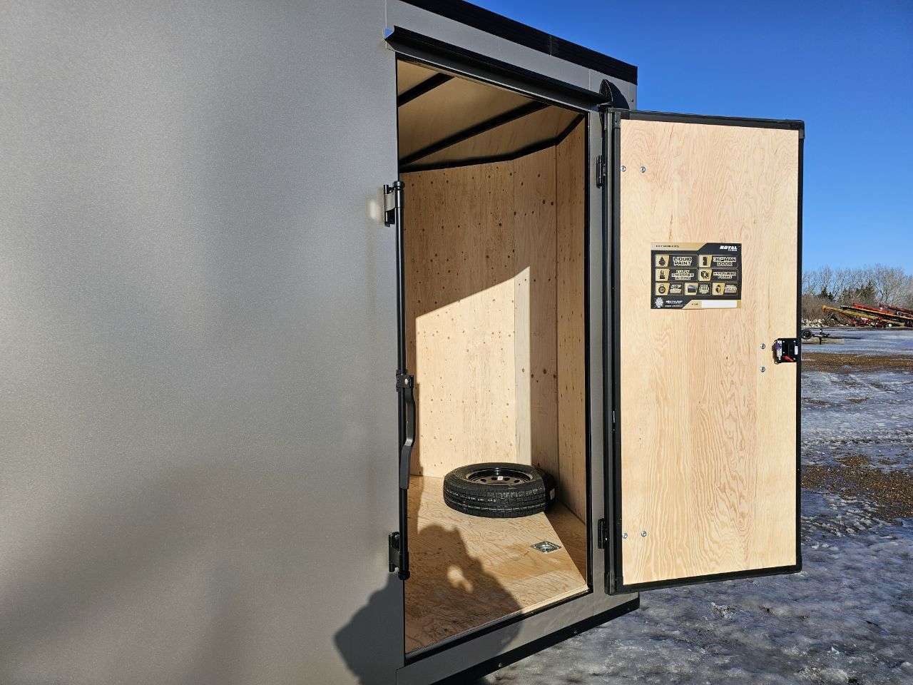 2026 Royal LCH 7'6" x 16' + V-Nose Cargo Trailer